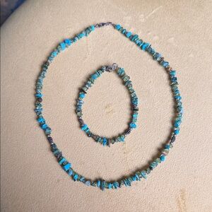 Elegant Turquoise Beaded Necklace and Bracelet Set